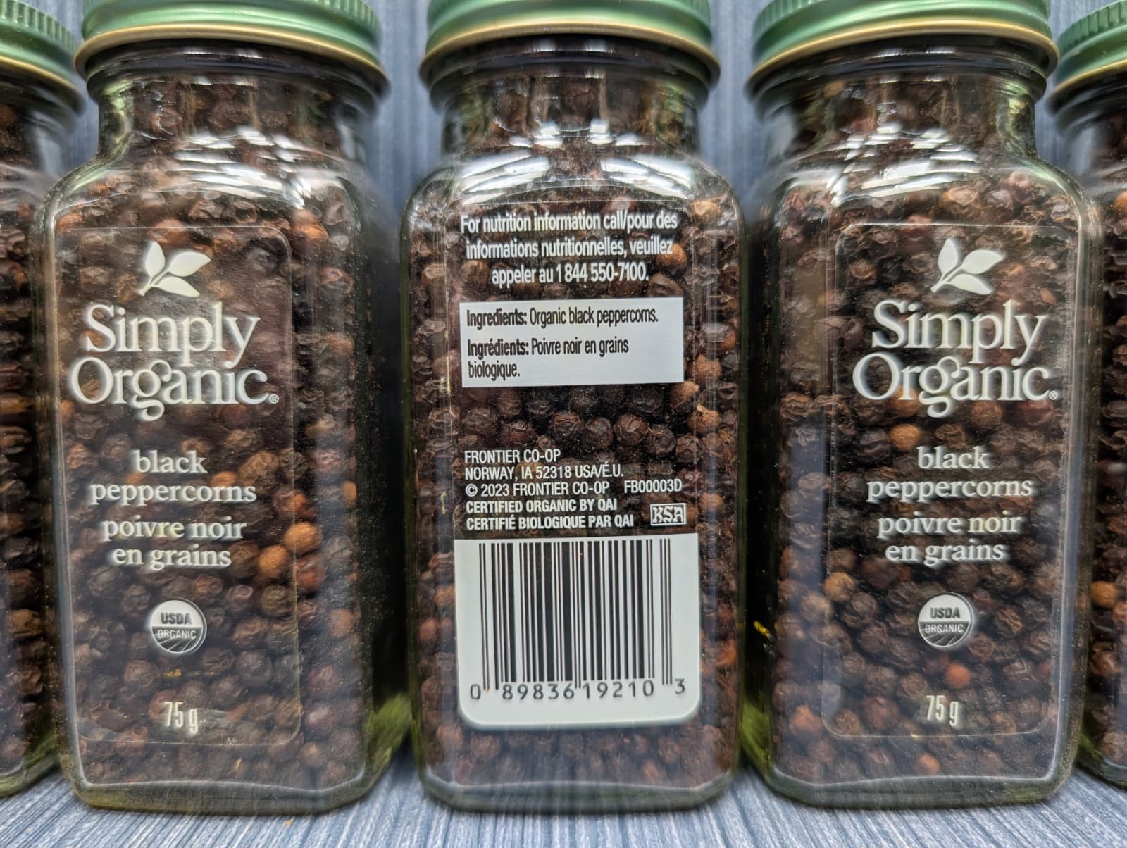 6 Pack of Simply Organic Black Whole Peppercorns 2.65 oz Each BB 04/28