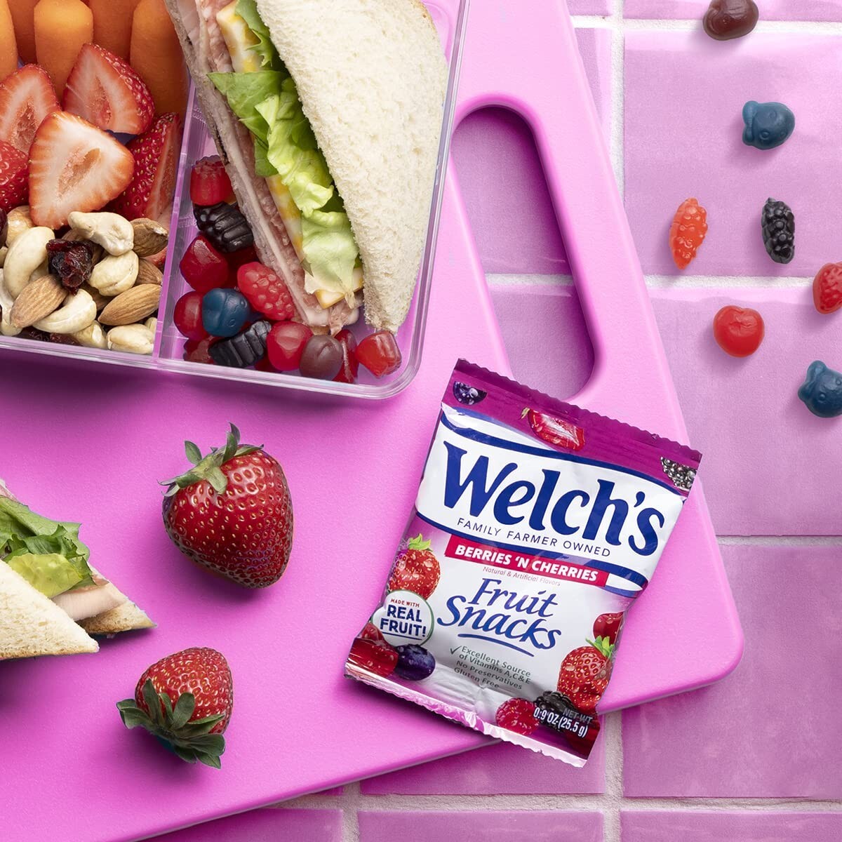 Welch’s Fruit Snacks, Berries ‘n Cherries, 0.8 oz (Pack of 40)
