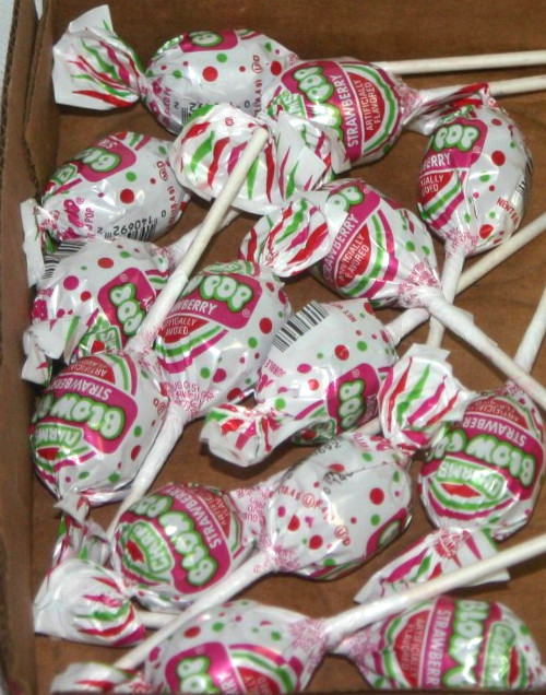 25X STRAWBERRY Charms Blow Pop lollipop / suckers sorted & individually wrapped