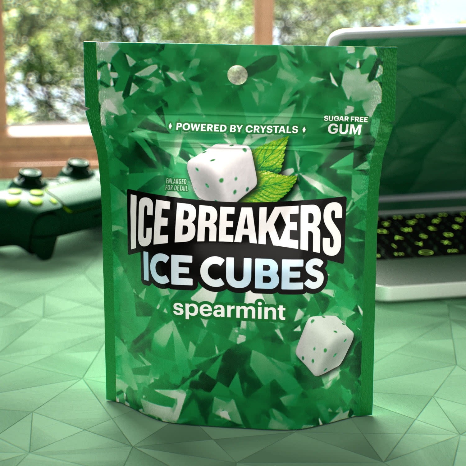 Ice Breakers Ice Cubes Spearmint Chewing Gum, Pouch 8.11 oz, 100 Pieces