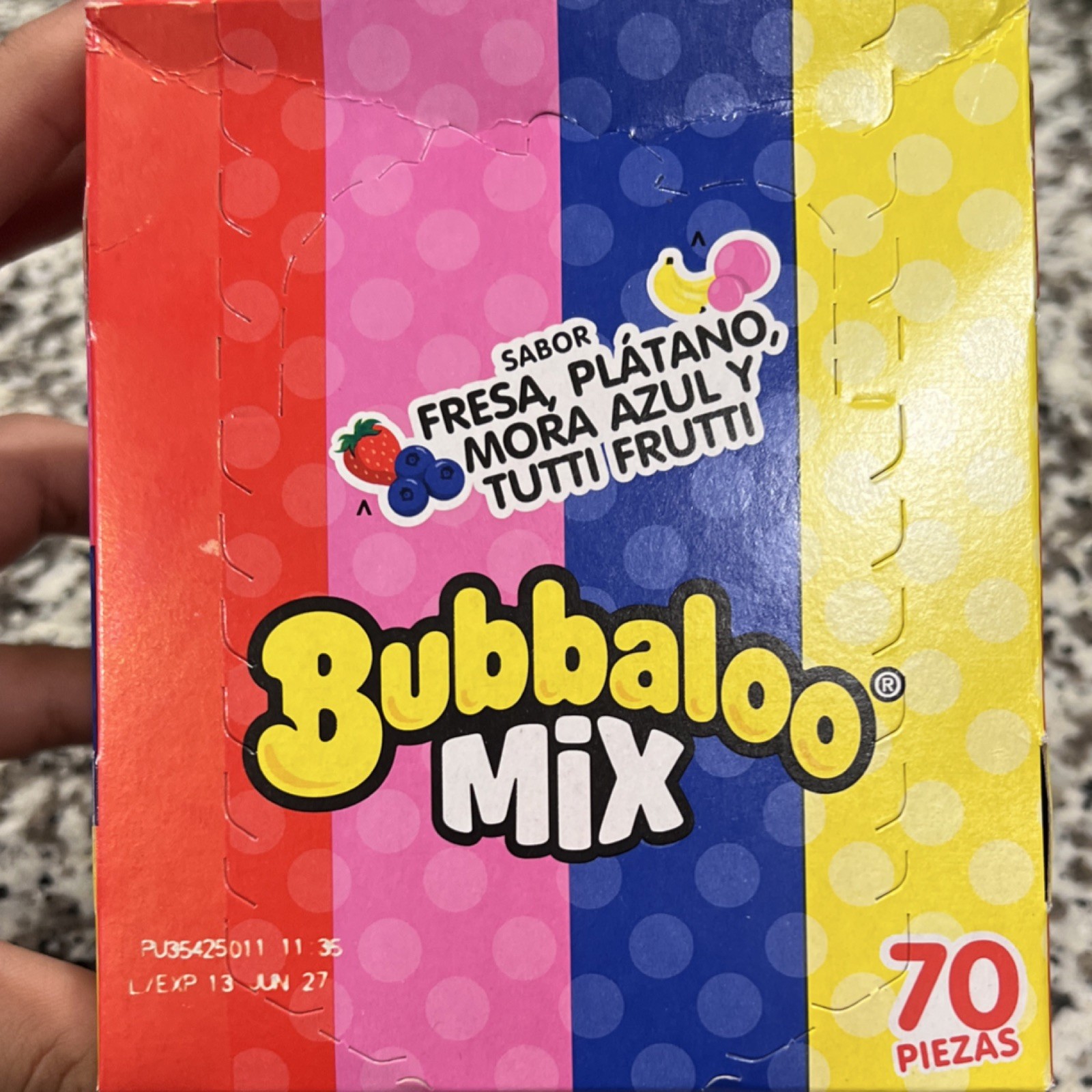 Bubbaloo Mix Liquid-filled Gum Box 70 Pieces Strawberry Banana Blueberry