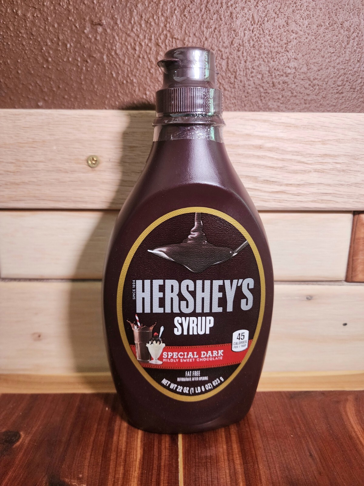 Hershey’s Special Dark Mildly Sweet Flavor Syrup 22 Oz Bottle