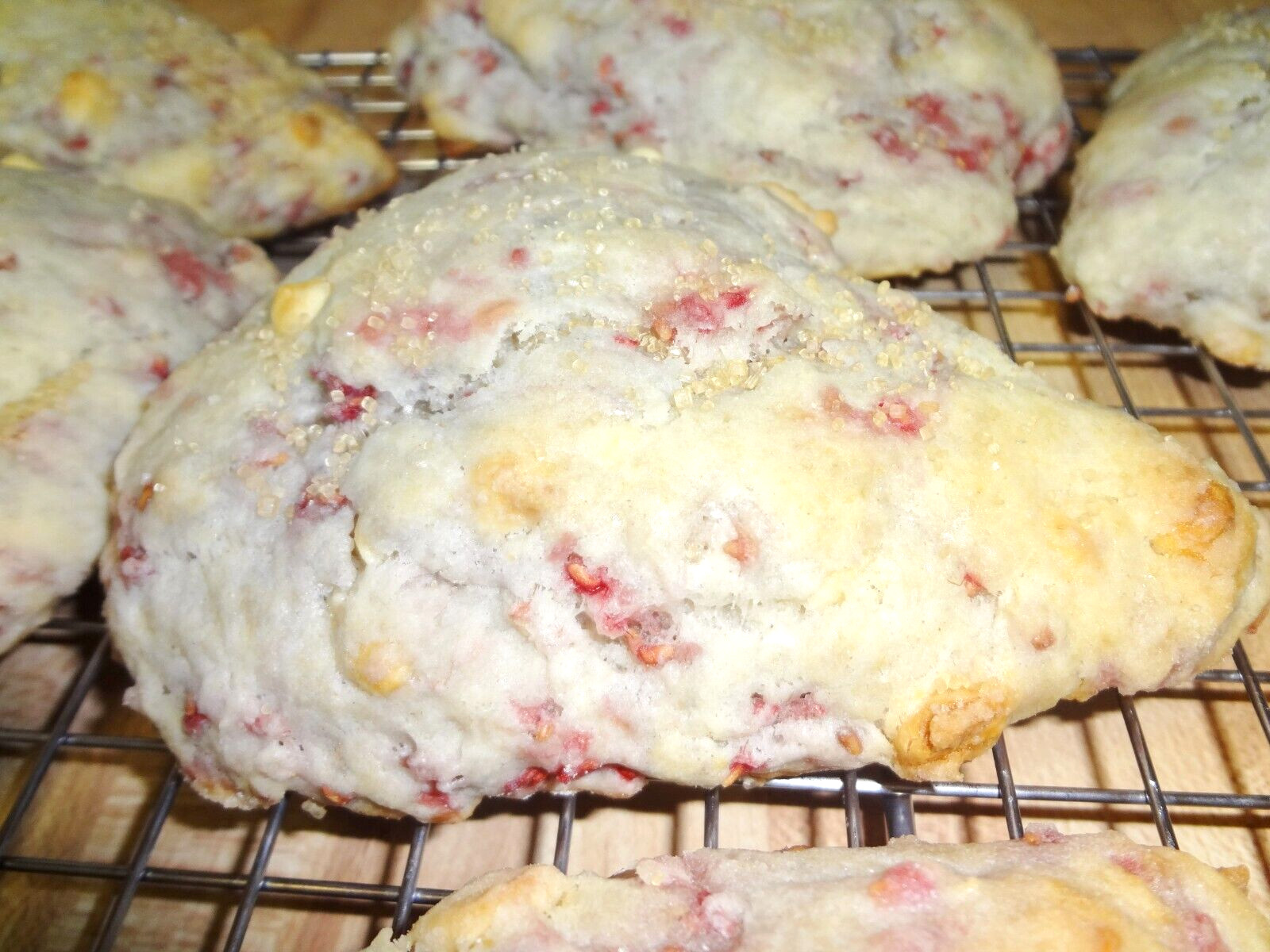 TENDER HOMEMADE WHITE CHOCOLATE RASPBERRY SCONES (14 SCONES)