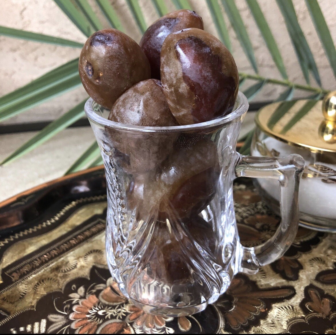 5LB BARHI RIPENED DATES. BROWN DULCE DATES. CALIFORNIA FRESH. FREE SHIPPING