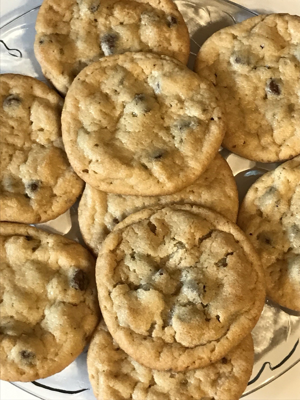 FRESH BAKED CHOCOLATE CHIP COOKIES, 2 DOZ, BAKED DAY OF SHIPPING, SHRINK-WRAPPED
