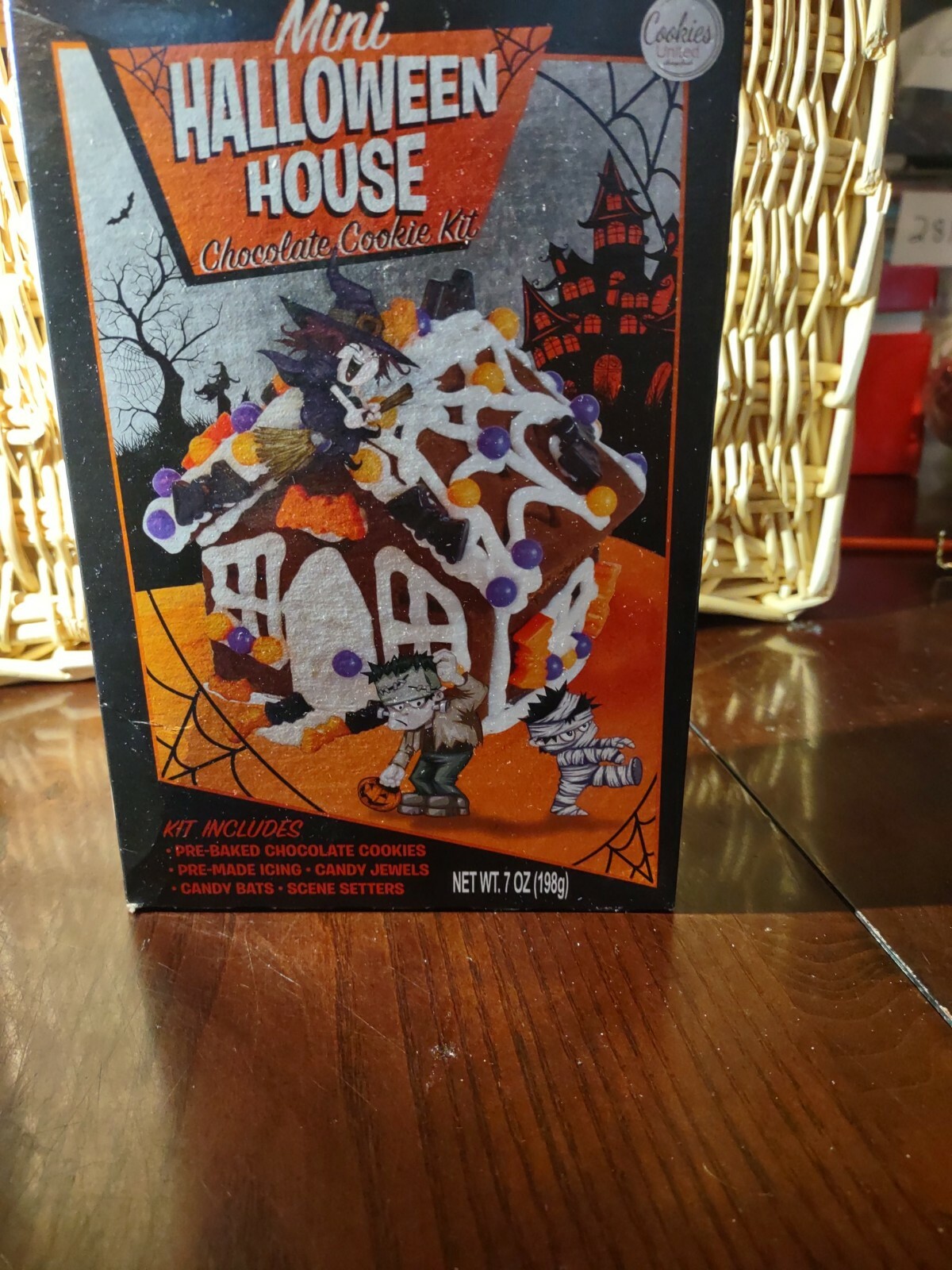 Mini Halloween House Chocolate Cookie Kit
