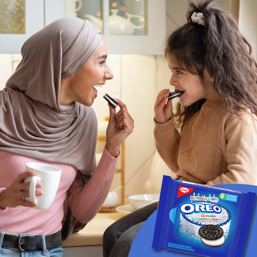2-Pack Oreo Birthday Cake Sandwich Cookies (261g) Biscuit Snacks Sweet Canada