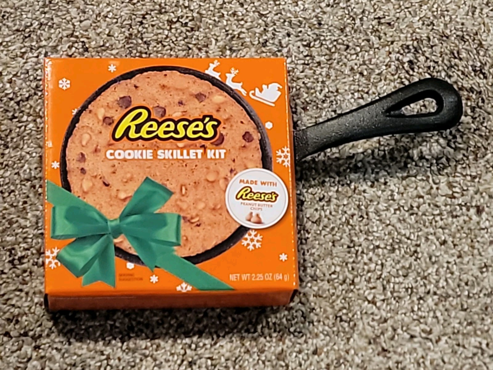 Reeses Cookie Skillet Kit Peanut Butter Chocolate Chip Baking Set 2.25oz