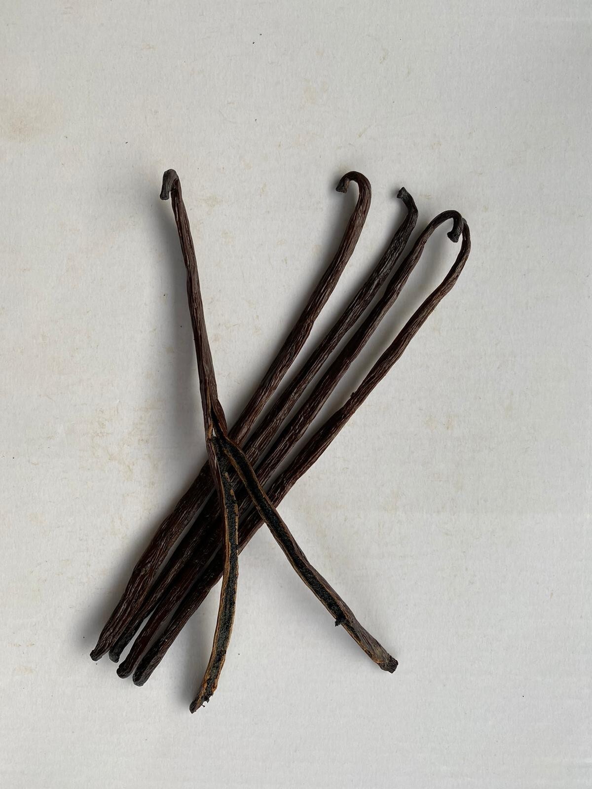 Organic FairTrade Madagascar Vanilla Beans Whole Grade A Pods – Benefits Charity
