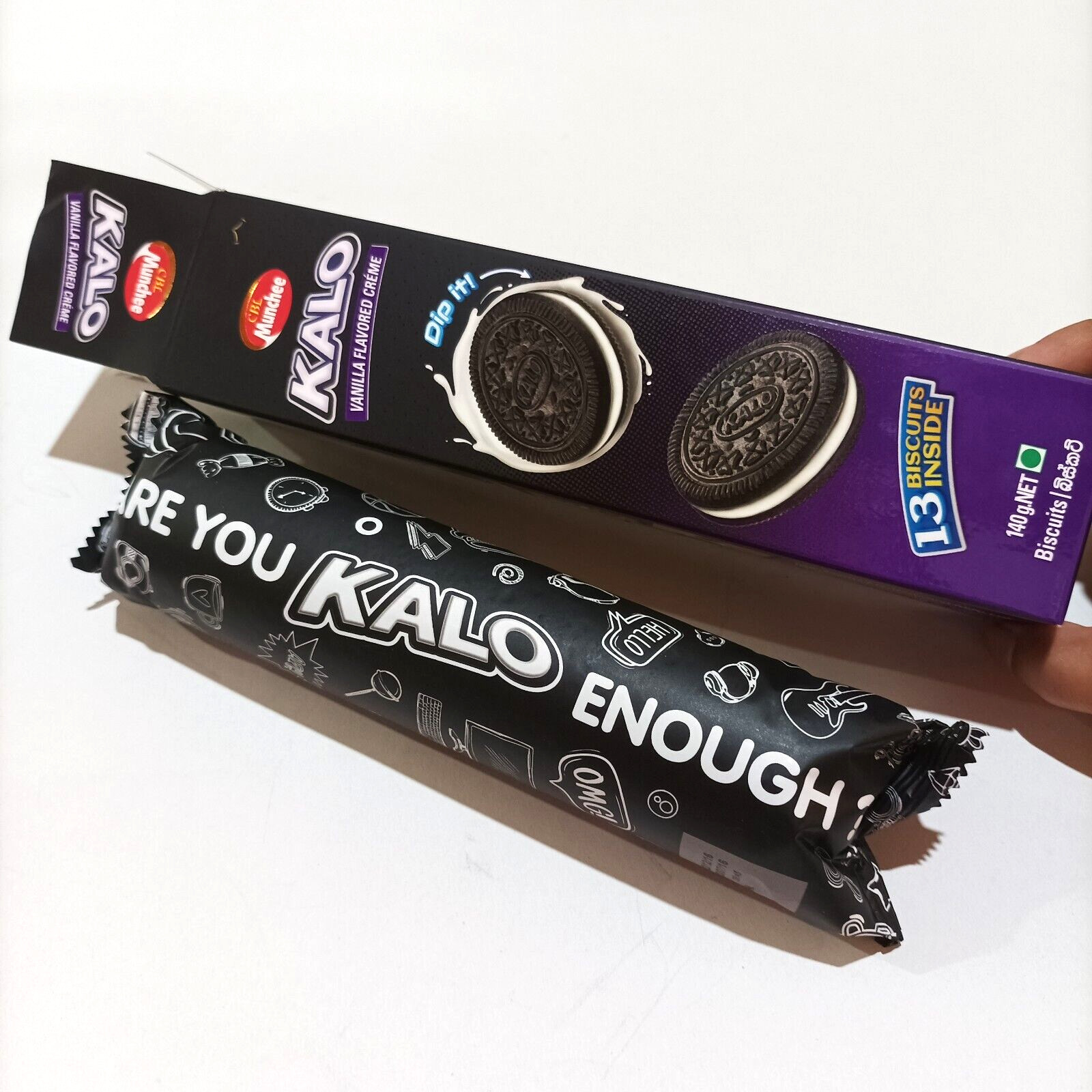 CHOCOLATE Biscuit With Ceylon Munchee KALO Vanilla Flavored Creamy CENTER New