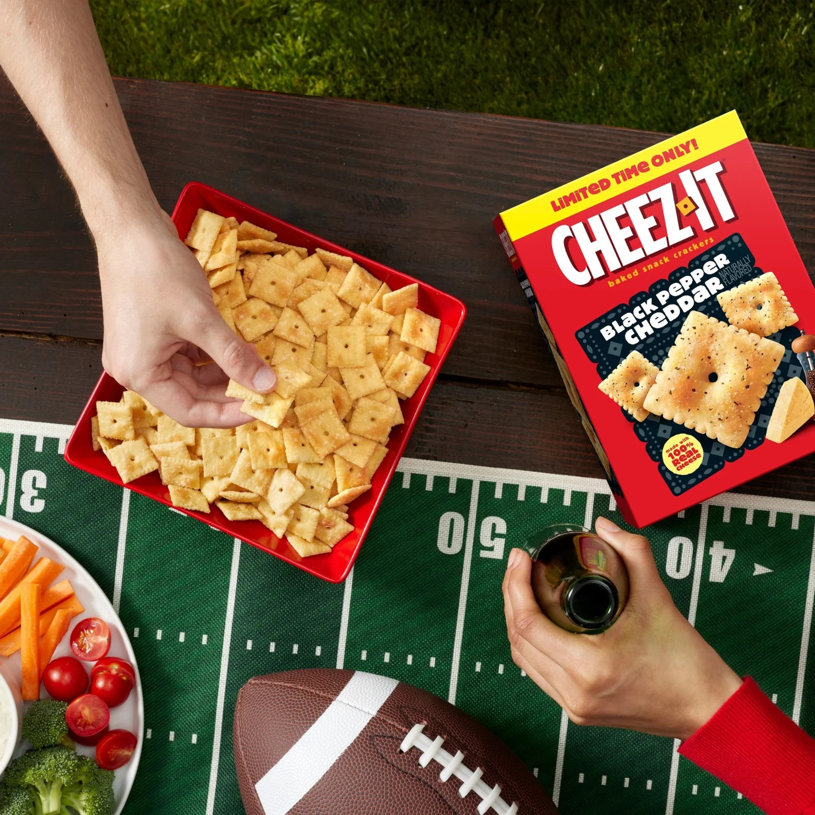 5 Pack Cheez-It Black Pepper Cheddar Crackers Size 12.4 oz Real Cheese Baked