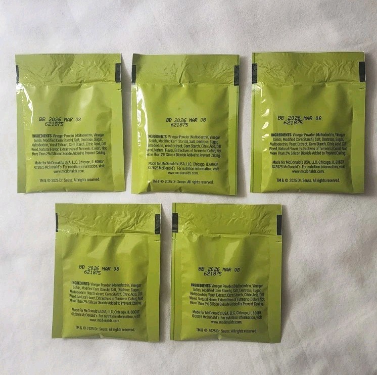 GRINCH SALT – French Fry Dill Pickle Seasoning – McDonalds 2025 (5 packets)