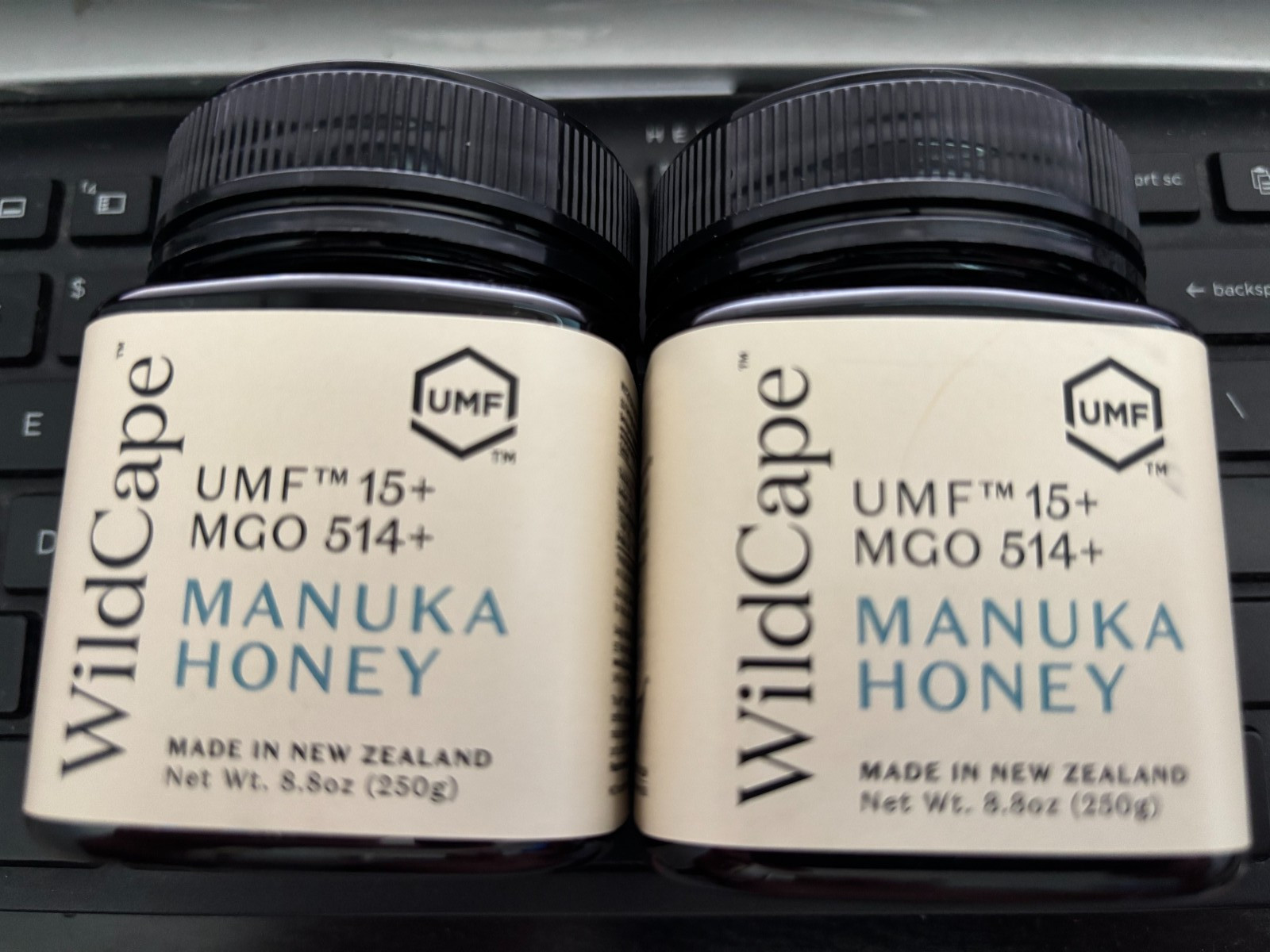 2 BOTTLES WildCape Manuka Honey UMF 15+/MGO 514+ Raw Made In New Zealand 8.8 Oz