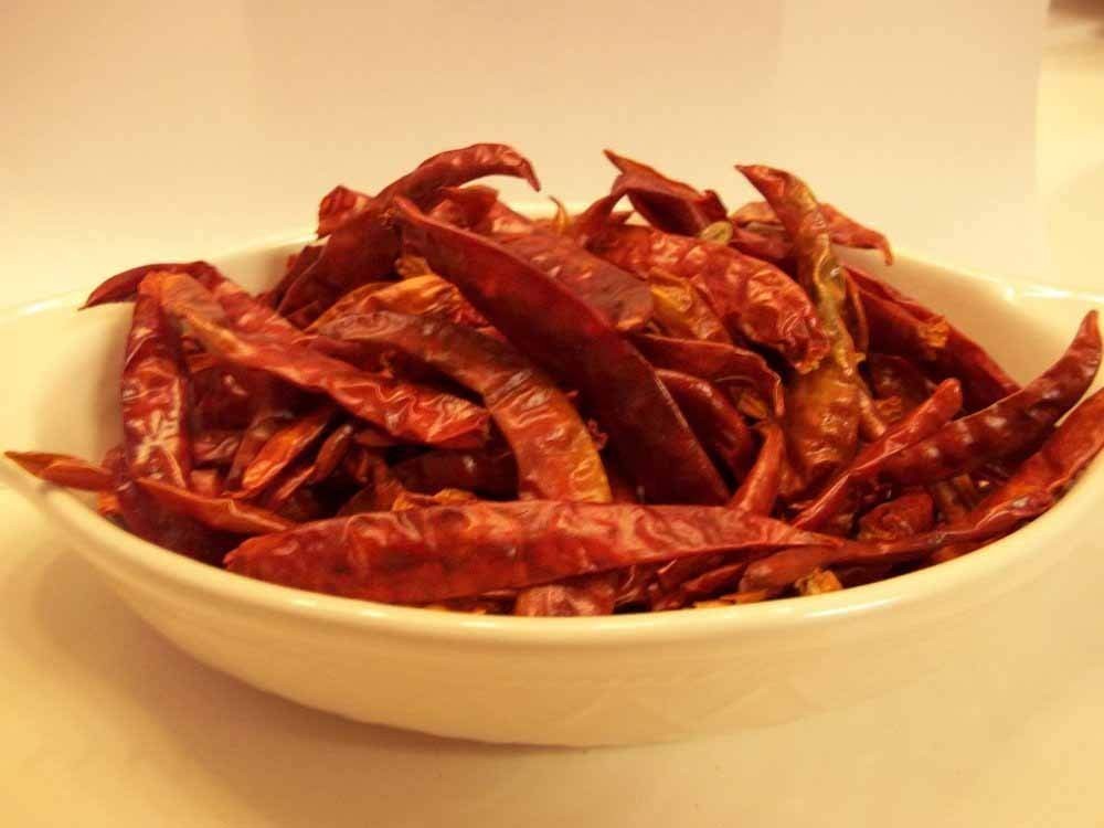 4 oz Whole or Chopped Cayenne Peppers – Fresh, Spicy, Dried Herb