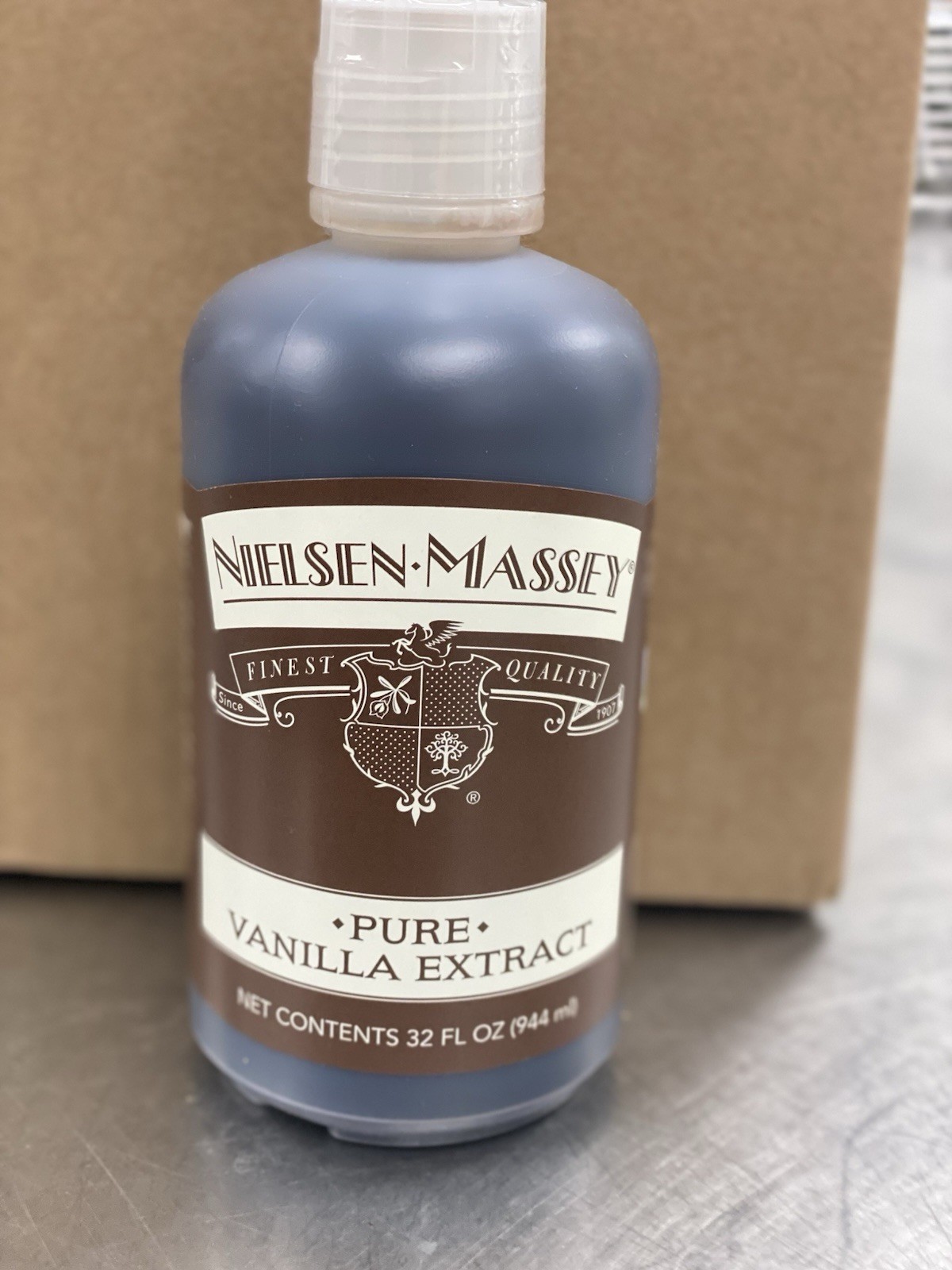 Nielsen- Massey Pure Vanilla Extract 32oz 2+ Year Self Life