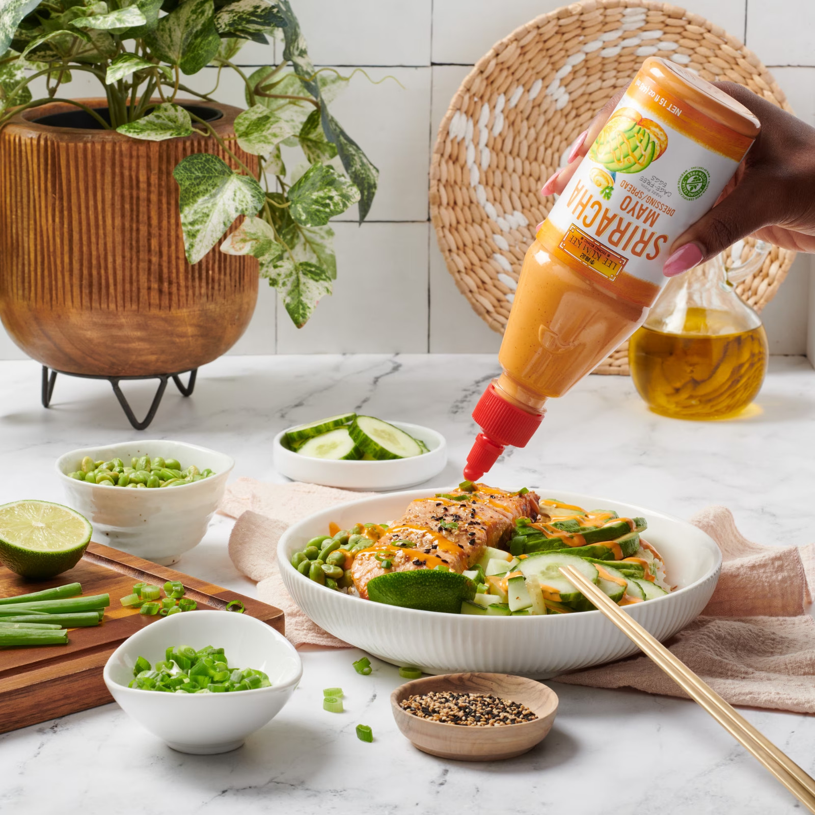 Lee Kum Kee Sriracha Mayo Dressing Spread 15 fl oz. Bottle
