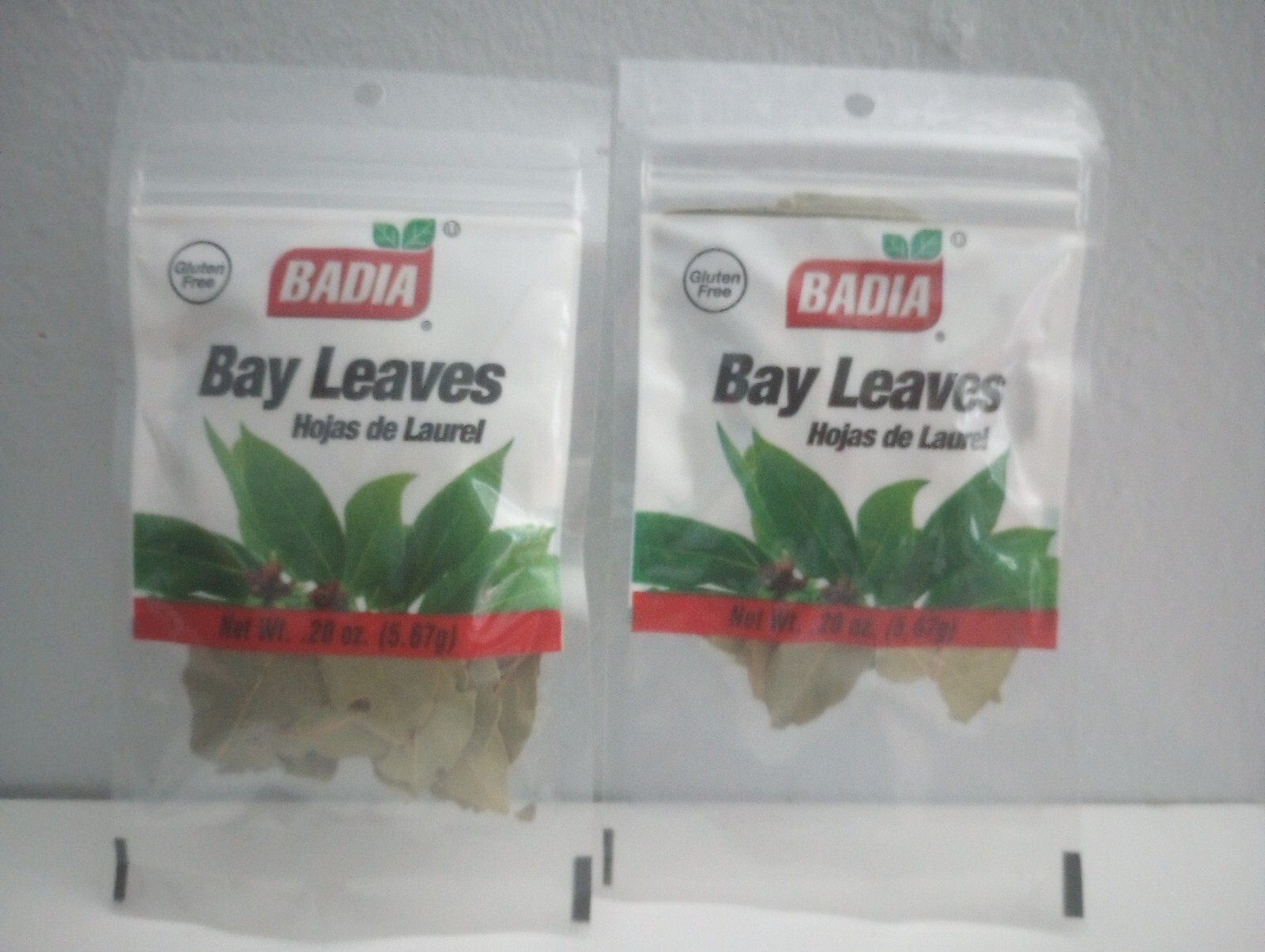 Badia® Bay Leaves Whole. Bag 0.20 oz (2 Pack) Certified Kosher & Gluten Free