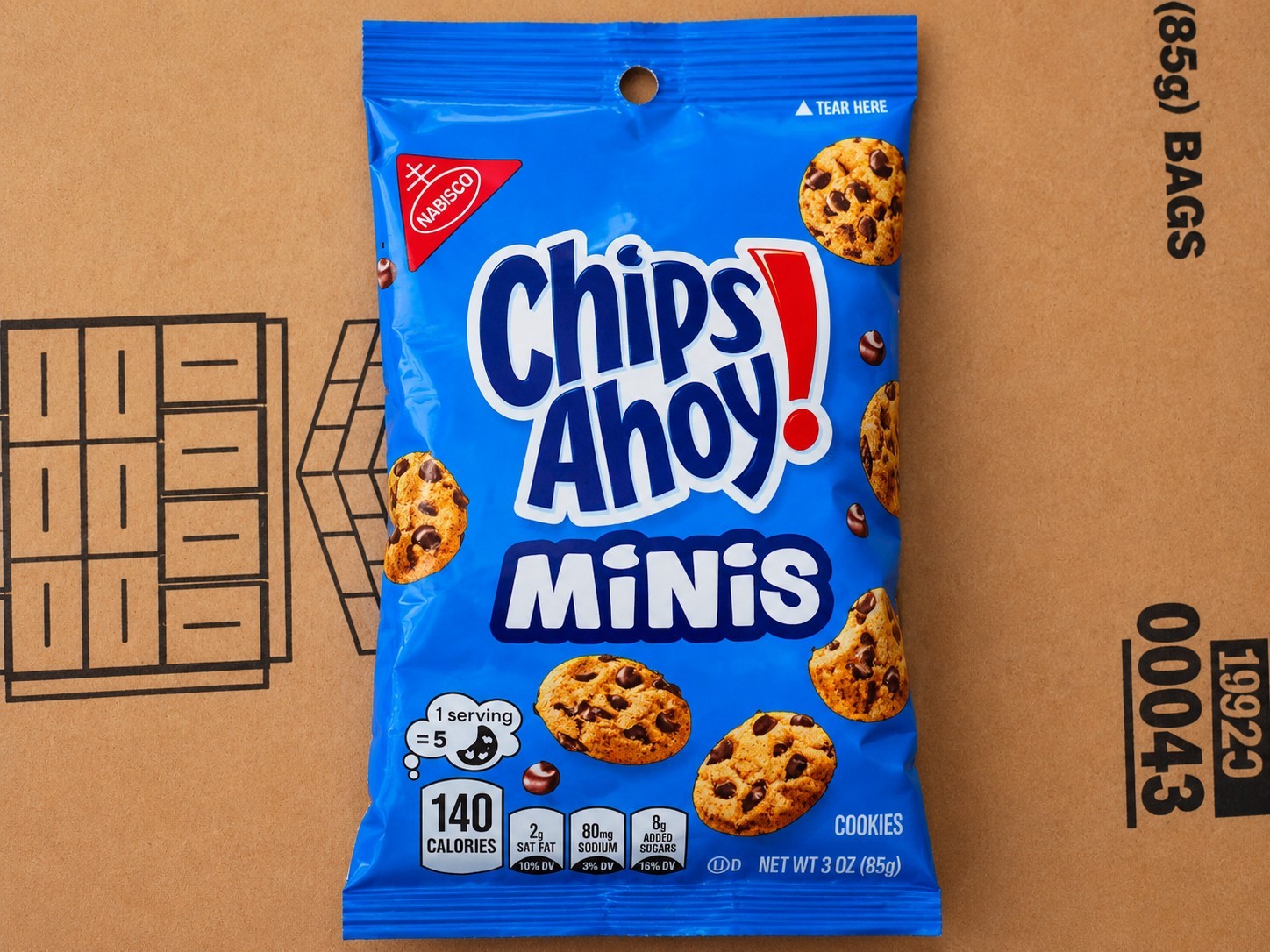 Nabisco Chips Ahoy! Minis Cookies & Biscuit, 36-Pack 3 oz (85 g) Bags