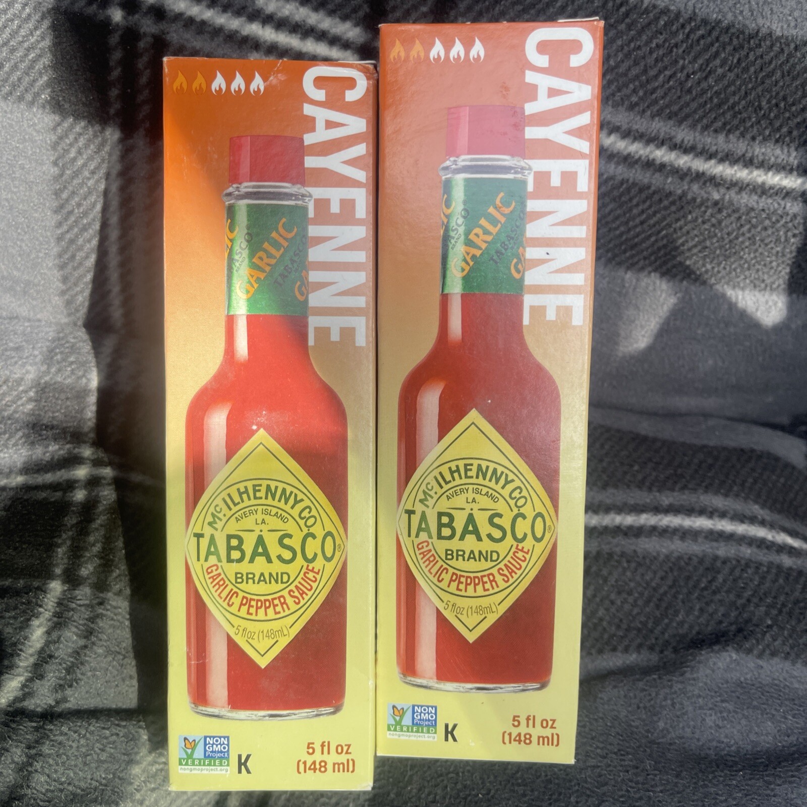 Tabasco Cayenne Garlic Sauce, 5 Fluid Ounces (2 Bottles) 10fl Oz Total