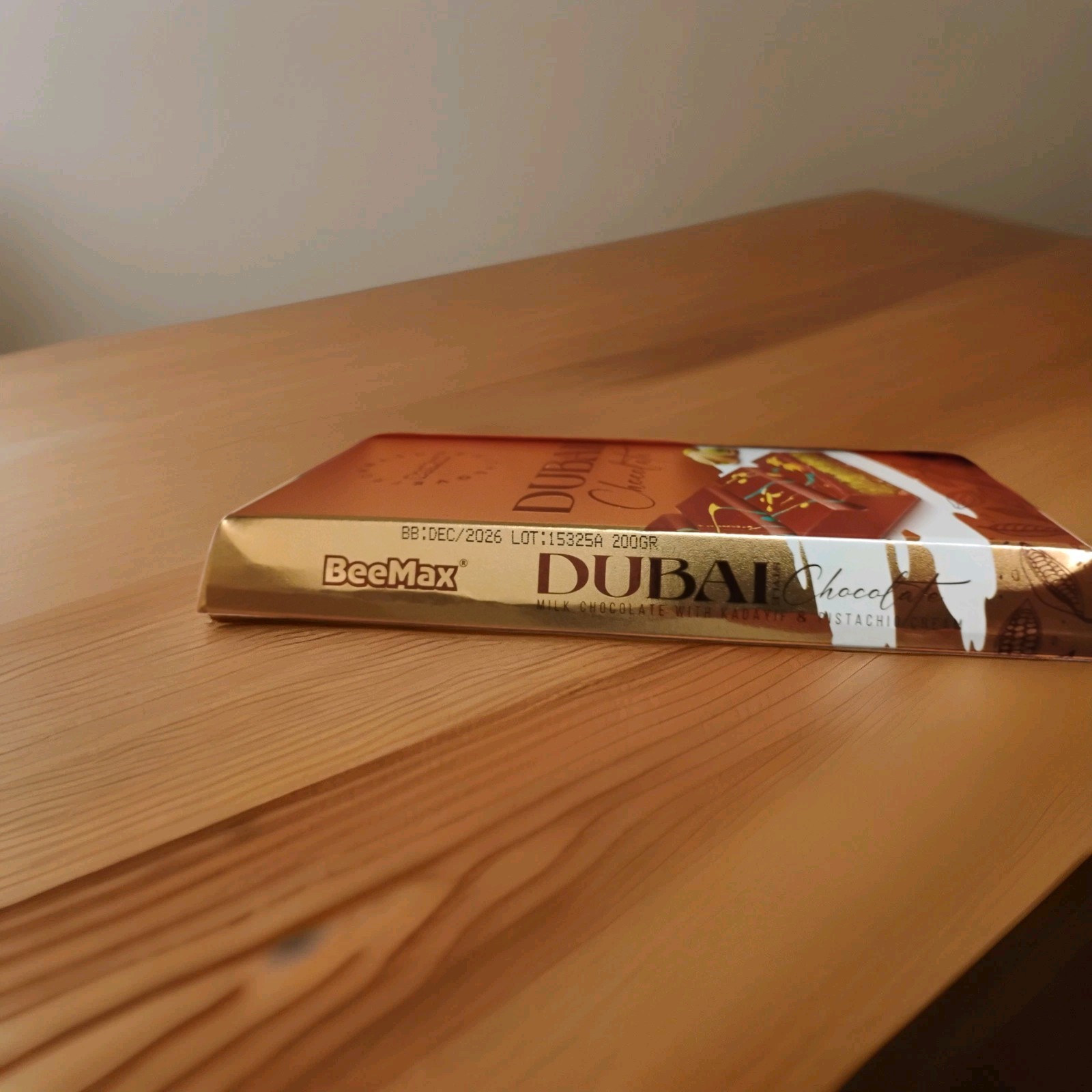 BeeMax Dubai Chocolate Bar 7.5oz with Premium Cocoa, Pistachio Cream, & Kadayif