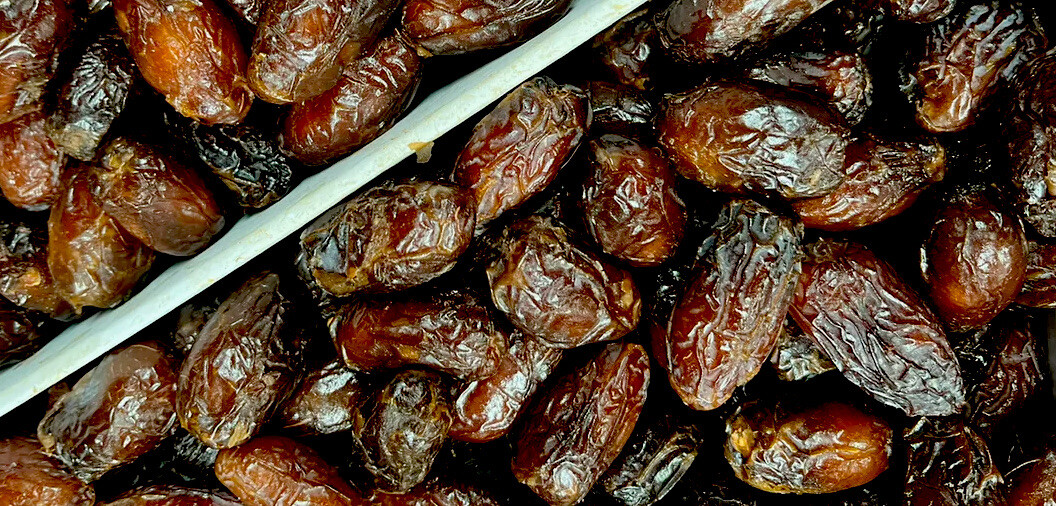 11LB MEDJOOL DATES (RUTOB). FRESH CALIFORNIA. FAST FREE SHIPPING.