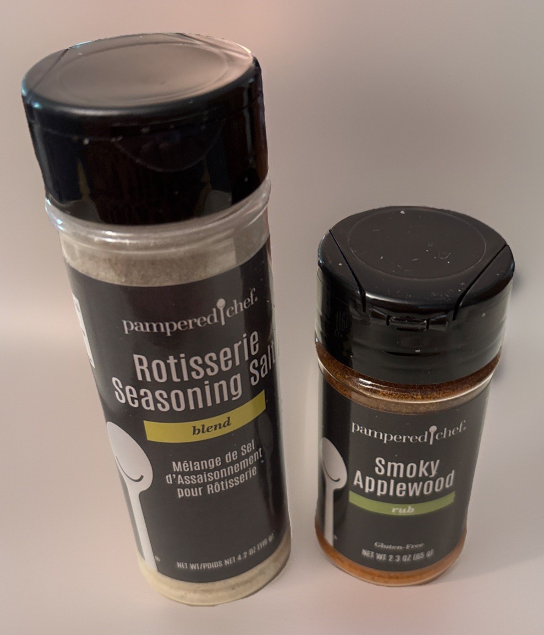 Two PAMPERED CHEF Spices; A Good Smoky Applewood Rub + Rotisserie Seasoning Salt