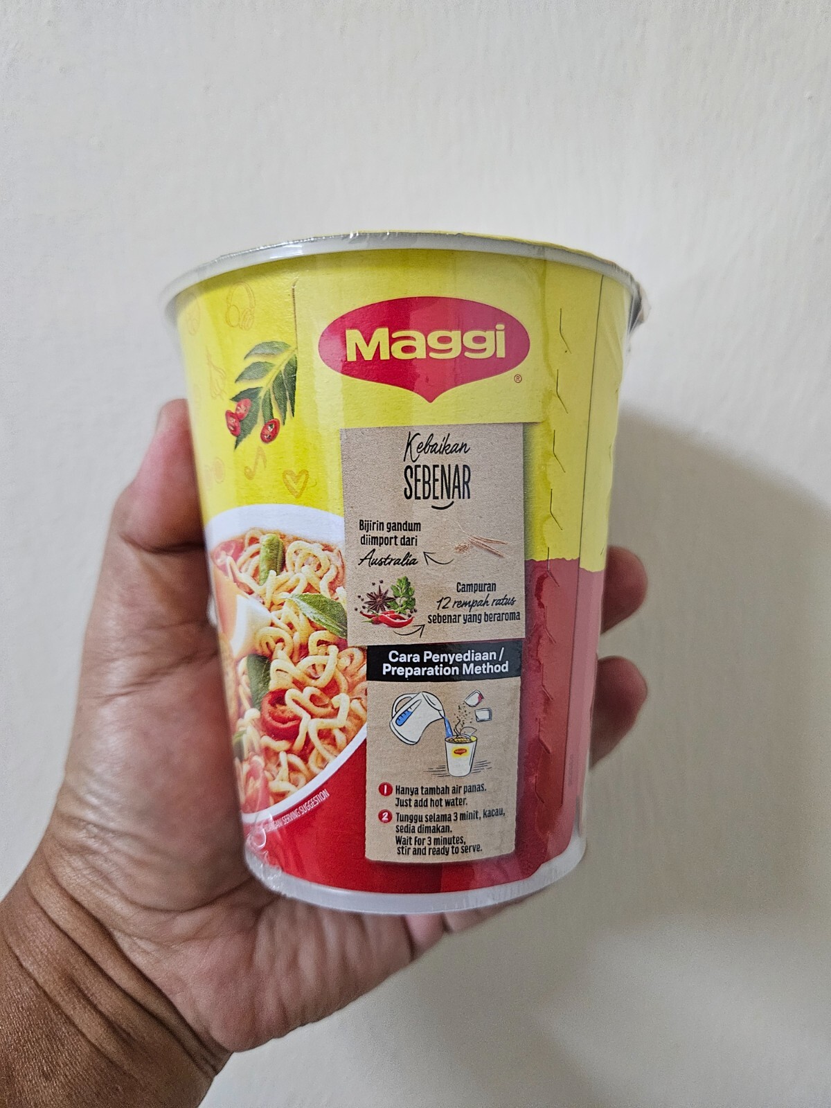 6 CUPS × 58g MAGGI HOT CUP CURRY