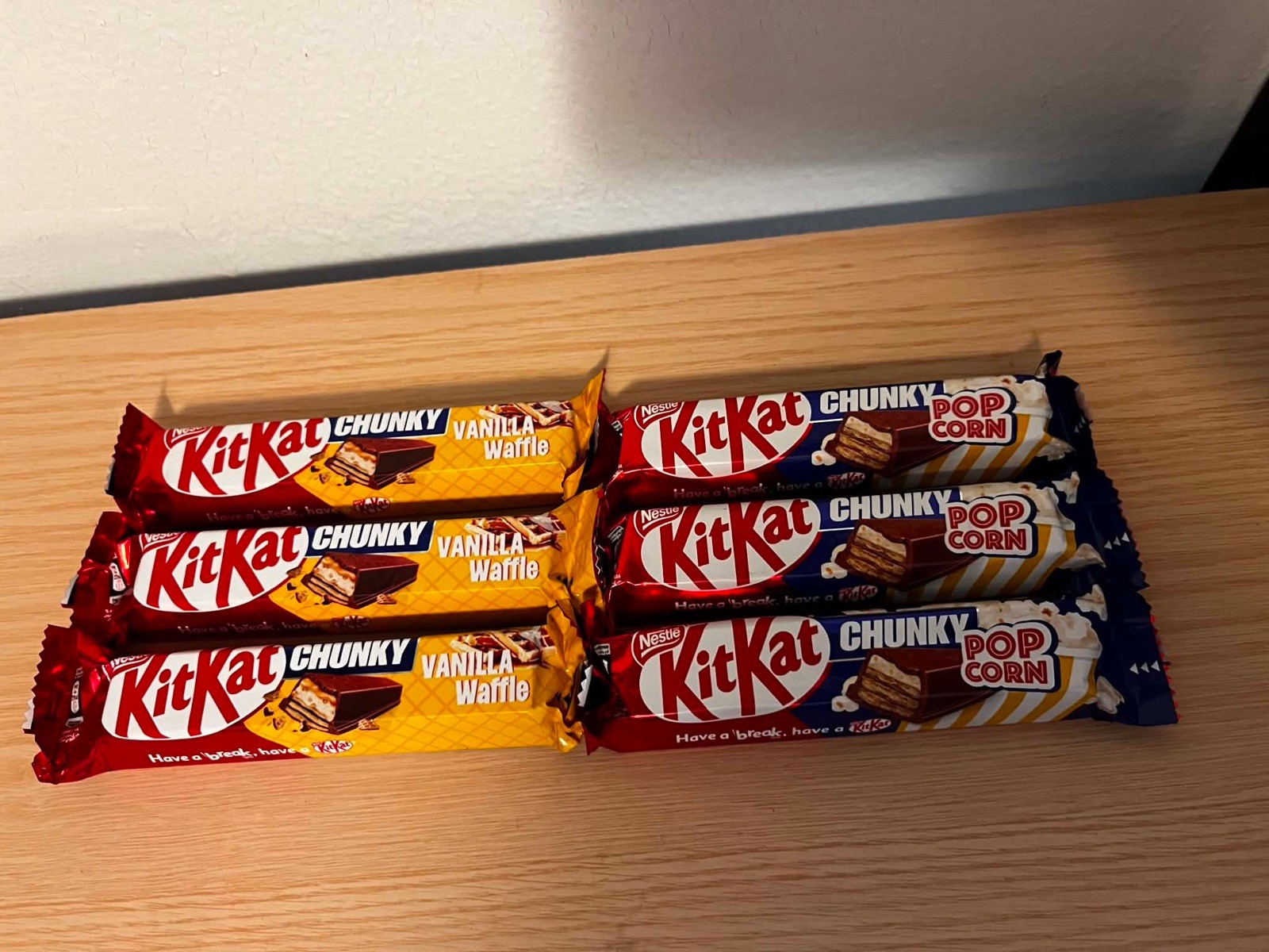 6 X Kit Kat Chunky Pop Corn / Vanilla Waffle New Expiration End Of August 2027