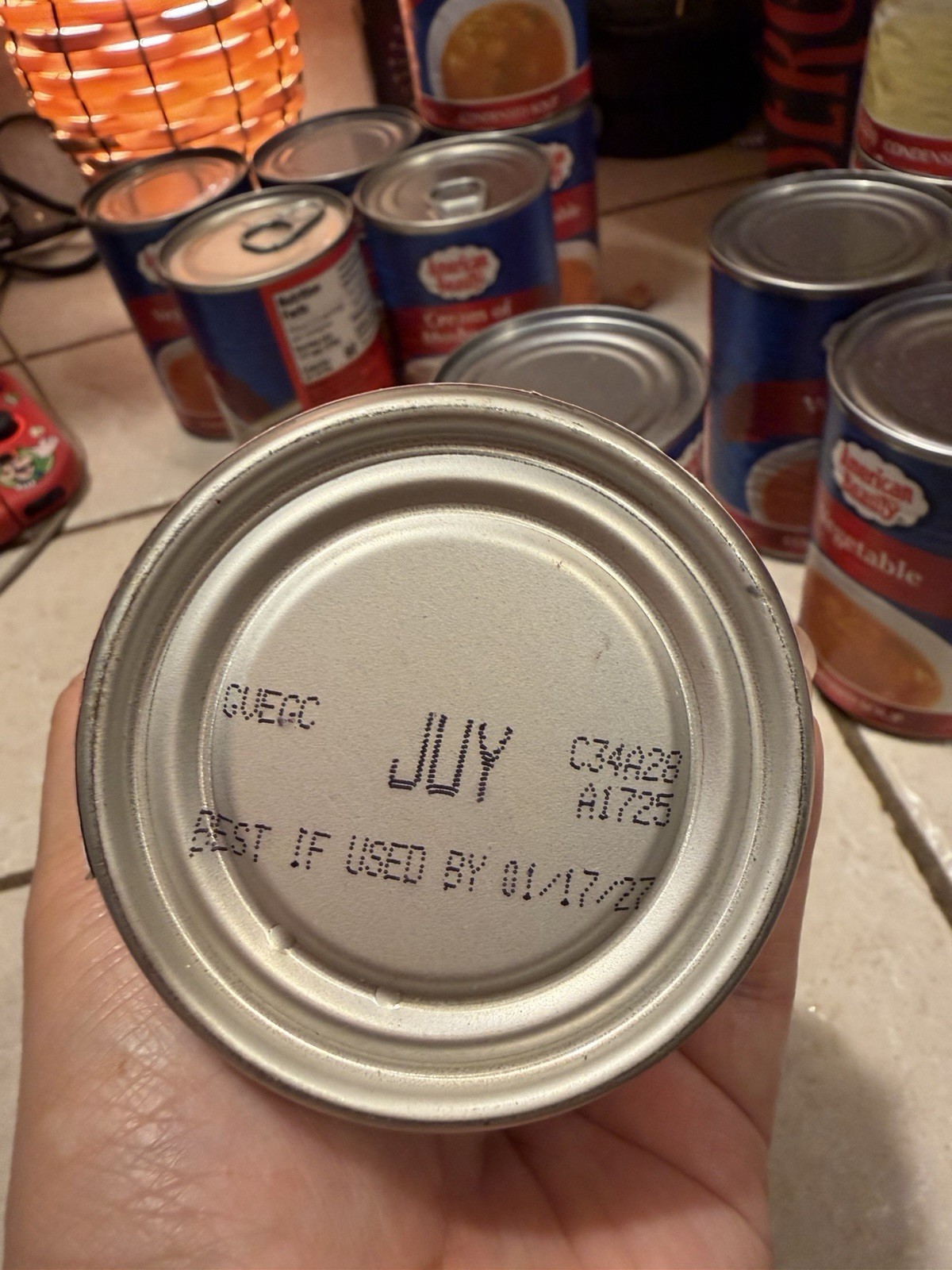 LOT OF 8 American Beauty Condensed Soup (6 x Vegetable; 2 x Cream of Mushroom)