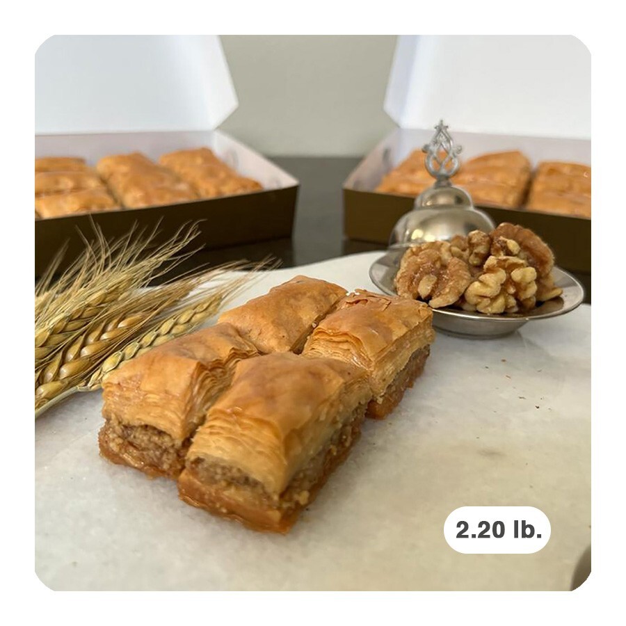 32 Pieces Fresh Baked Walnut Baklava from Florida (2.20 lb. 1000 gr.)