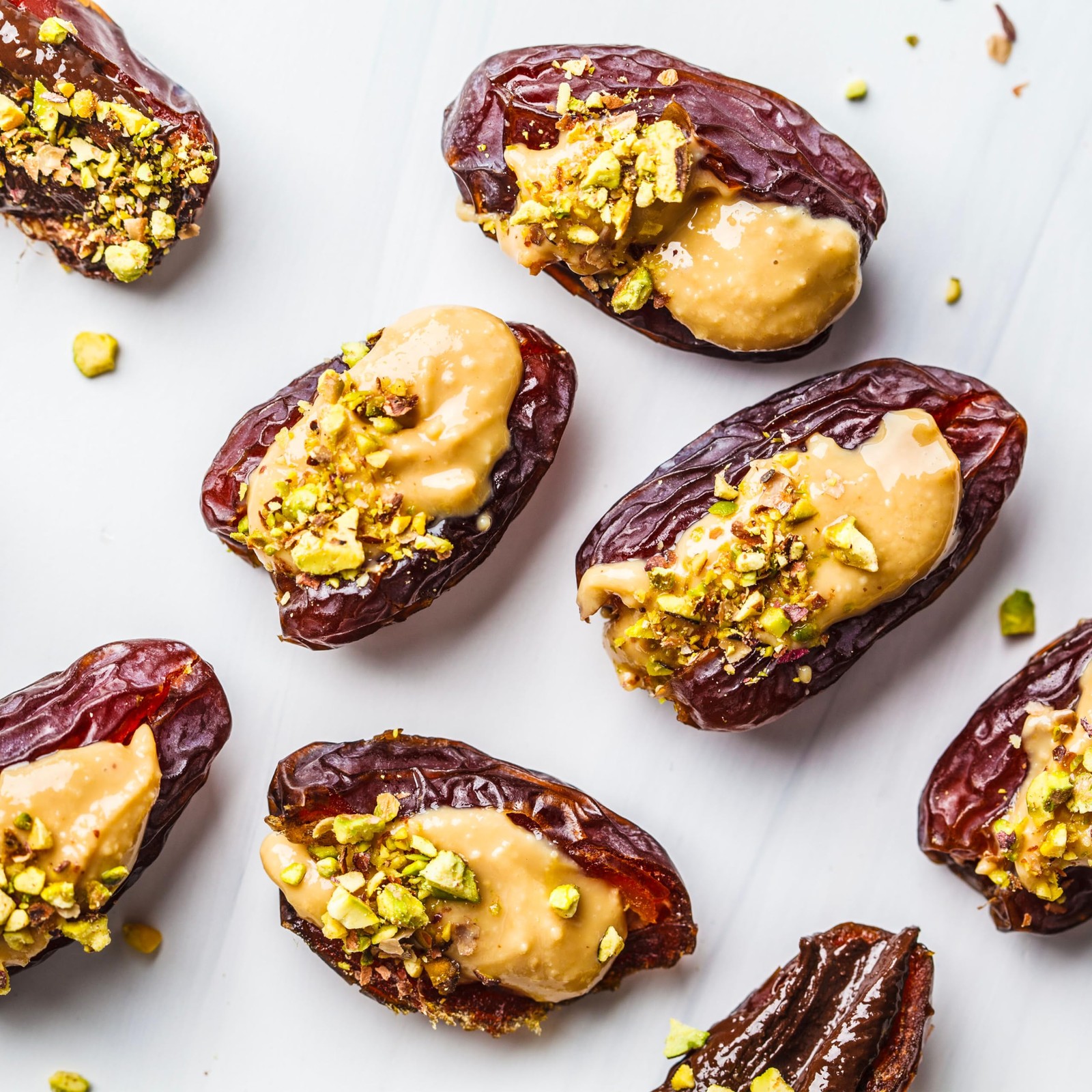 Yupik Organic Medjool Dates with Pits, 2.2 lb (35.2 Pound (Pack of 1)