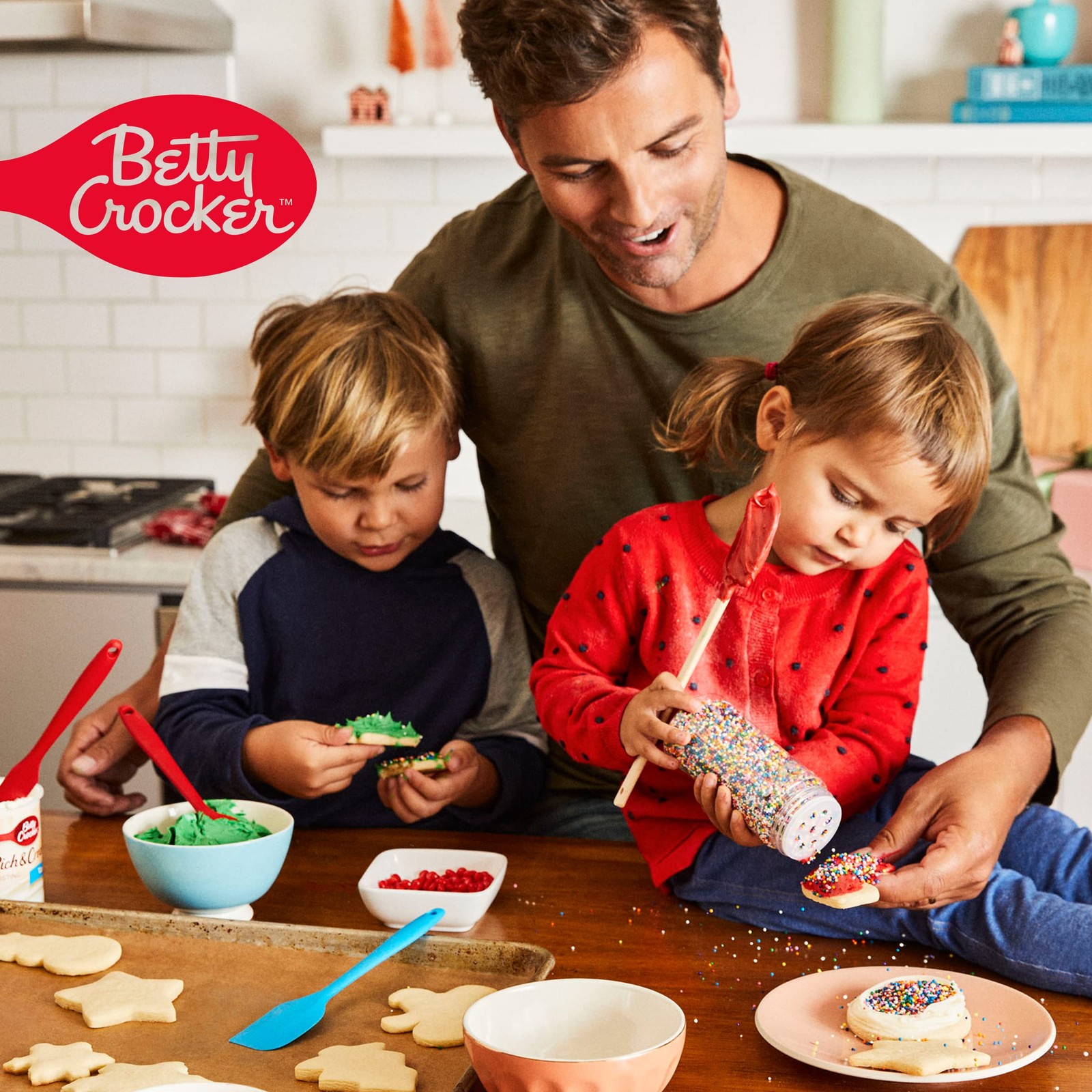 Betty Crocker Rich and Creamy Vanilla Frosting, Gluten 16 oz (Pack of 1)