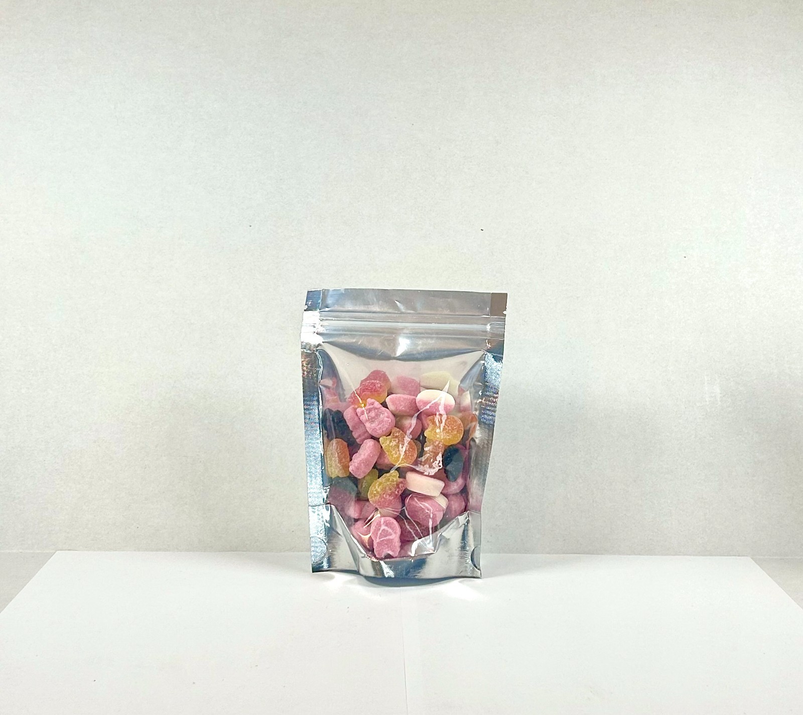 Bubs Swedish Candy Mix – Mini Ovals And Skulls – Sweet and Sour Swedish Import