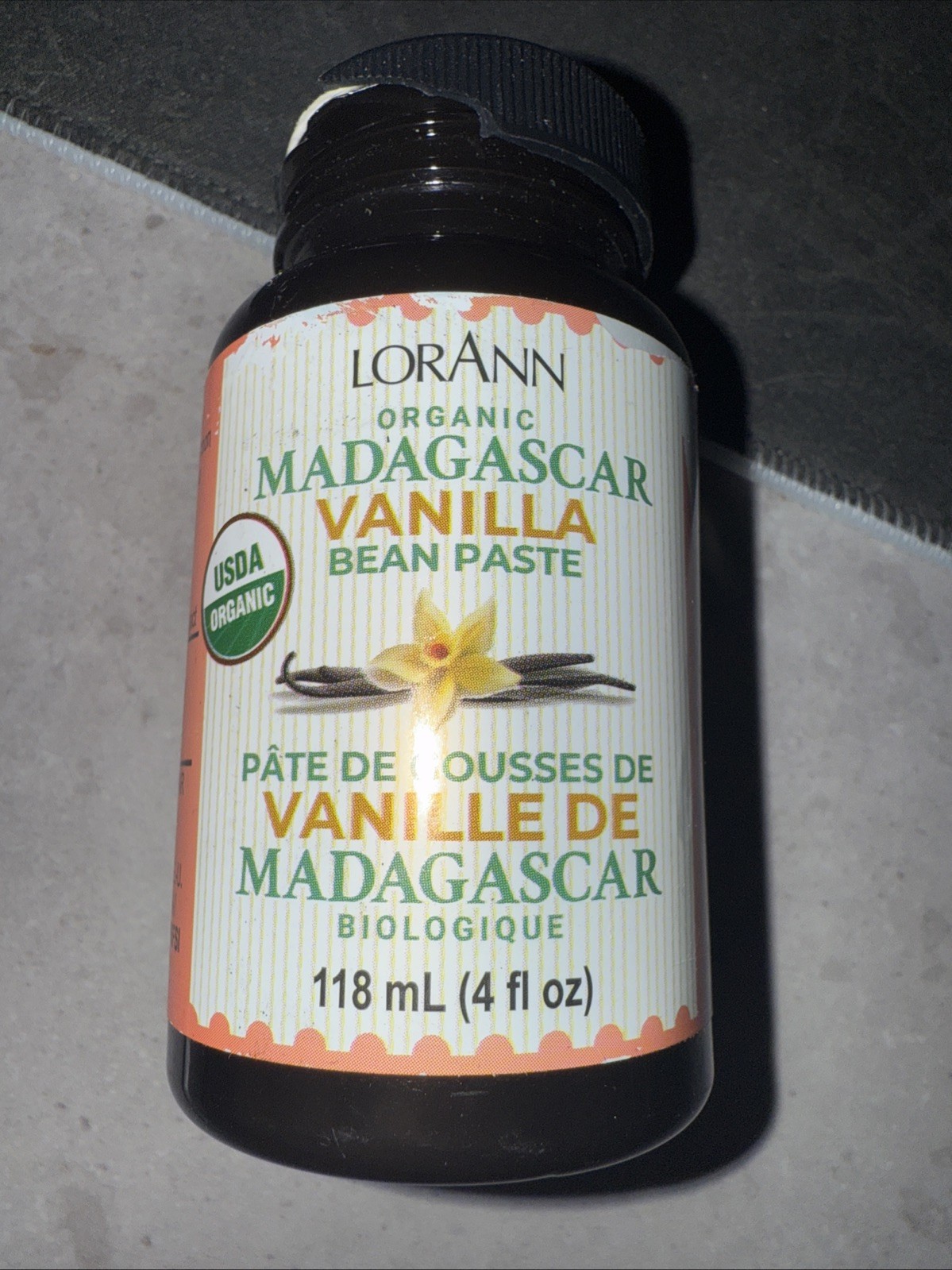 LorAnn Organic Madagascar Vanilla Bean Paste 4 oz. 118 ML
