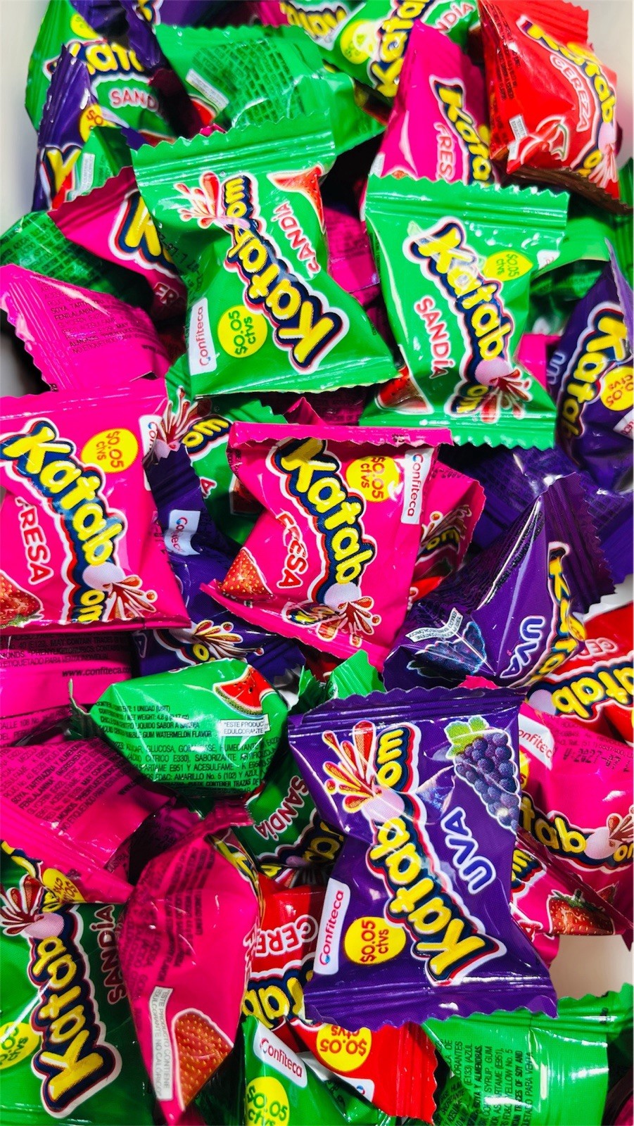 Kataboom Bubble Gum Assorted Flavors Ecuadorian Chicle Candy 120 Unit (20.3 oz)