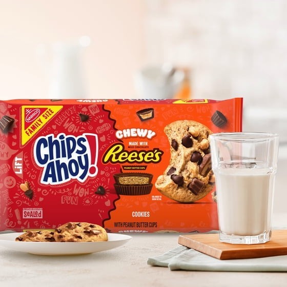 CHIPS AHOY! Chewy Chocolate Chip Cookies with Reese’s Peanut Butter Cups, Family