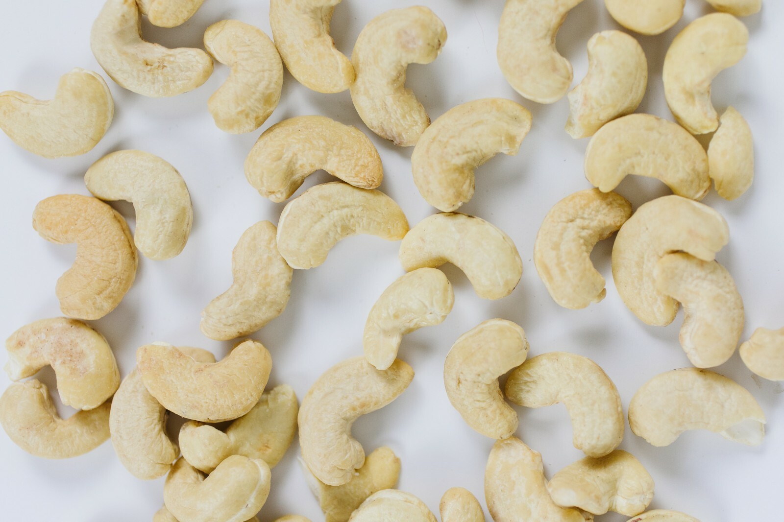 RAW ORGANIC WHOLE CASHEWS 1 LB by Beyond (Non-GMO, Fairtrade, Vegan)