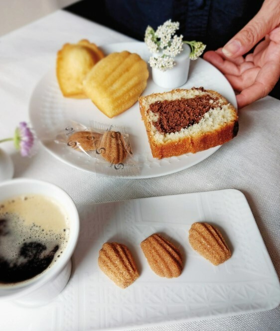 Canasuc, «Goûter à Paris» French Molded Madeline-Shaped Sugars in Gift Box