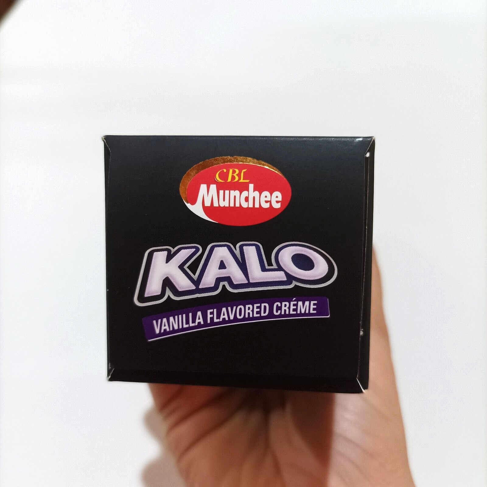 CHOCOLATE Biscuit With Ceylon Munchee KALO Vanilla Flavored Creamy CENTER New