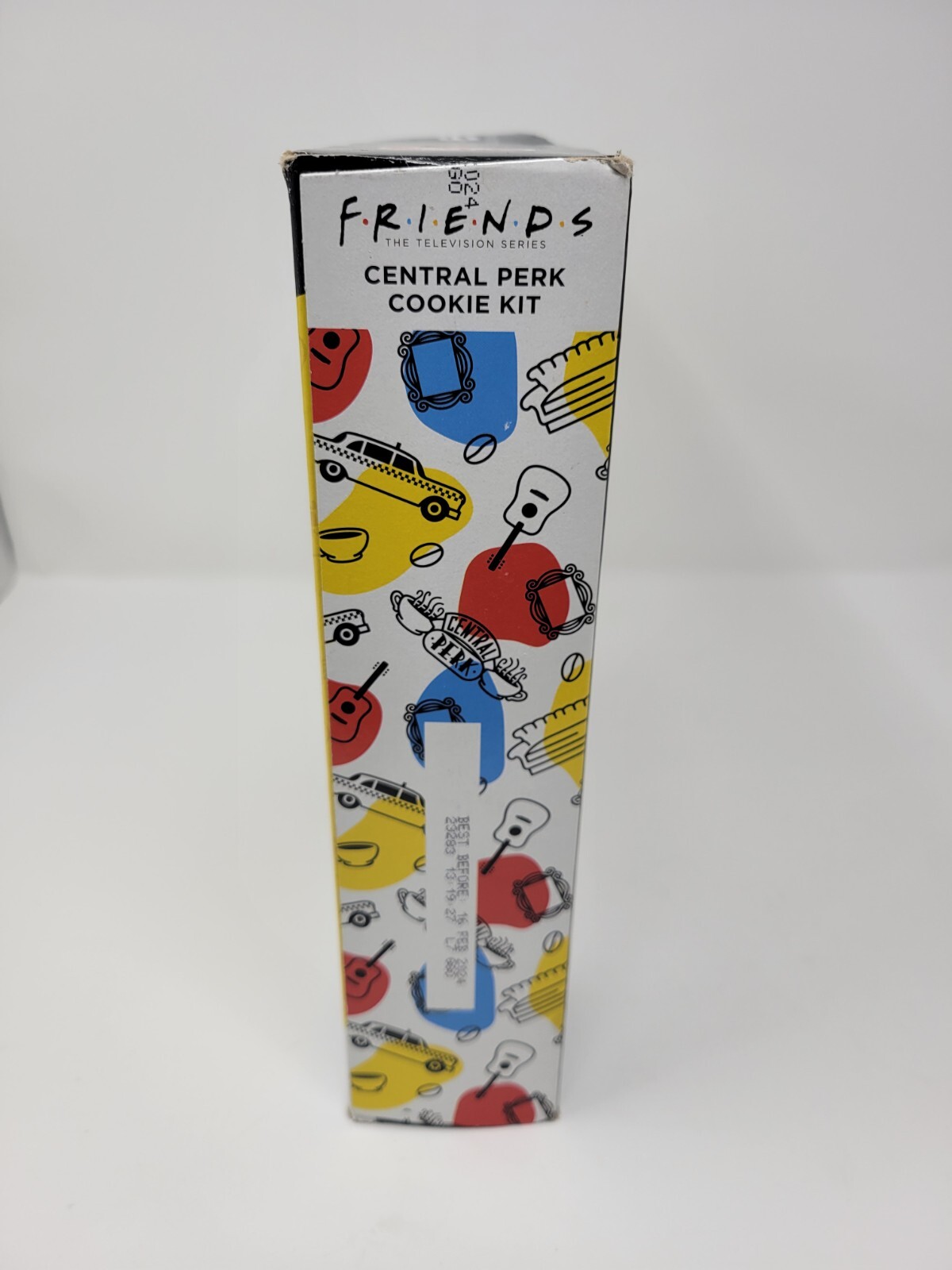 Friends TV Series Gingerbread House Kit Central Perk Cookie Decorating Christmas
